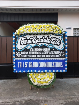 Papan Bunga Duka di Singali